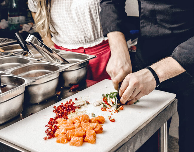 Essen, Koch, Gemüse, Fisch, schneiden, vorbereiten, kochen